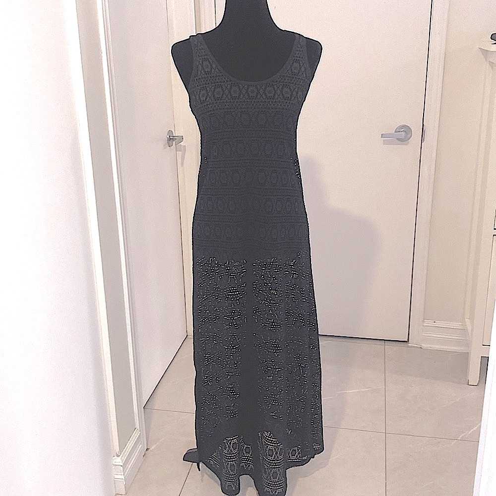 La Vie en Rose, Black Crochet Sheer Maxi Beach Dress Size X Small New no tags